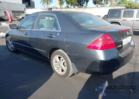 2006 Honda Accord 2.4 Se z USA, uszkodzony, nr VIN 1HGCM56386A061875